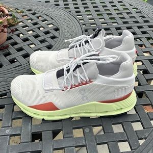 On Running Cloudnova limelight 9